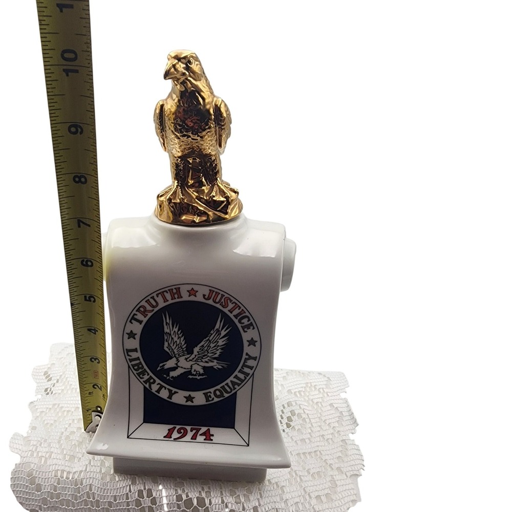 Vintage 1974 Lionstone International Eagle Decanter Truth Justice Liberty White - Picture 7 of 8